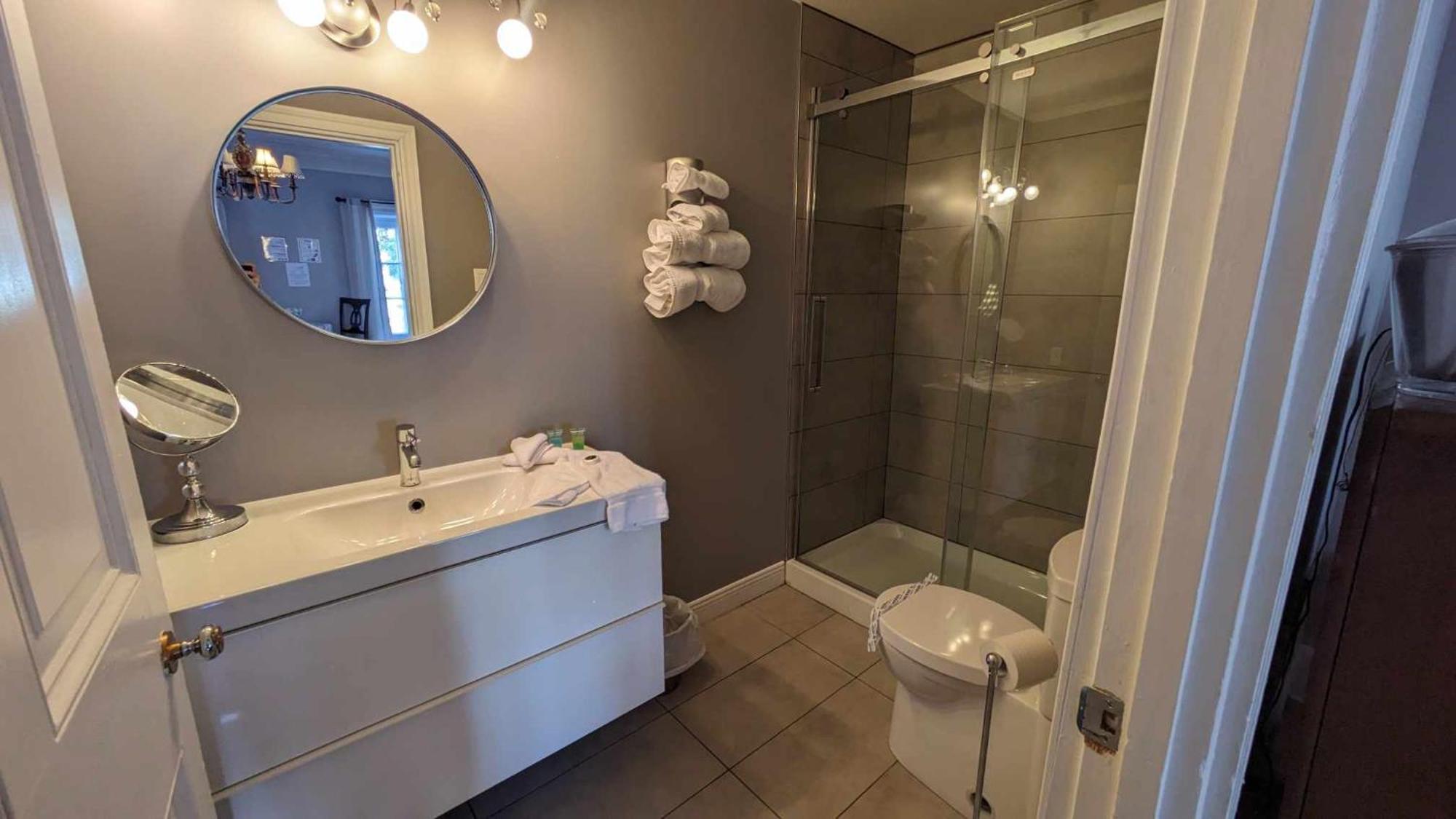 La Maison Rousseau Hotell Montmagny Rom bilde